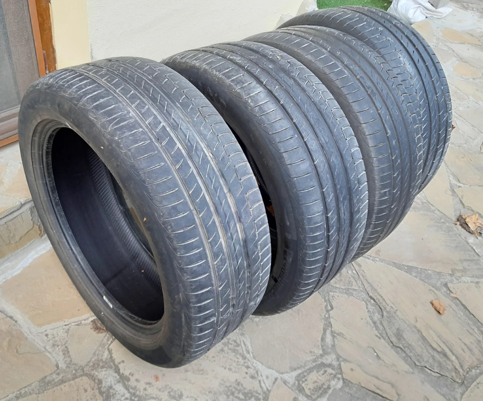 Гуми Летни 235/50R19