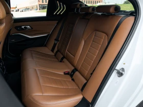 BMW 330 i xDrive* M-PACK* LASER* HARMAN KARDON* 360 CAM* , снимка 15