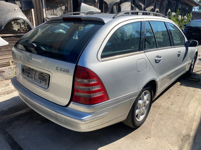 Mercedes-Benz C 220 2.2 cdi 143 к.с. Автоматик , снимка 4 - Автомобили и джипове - 44157142