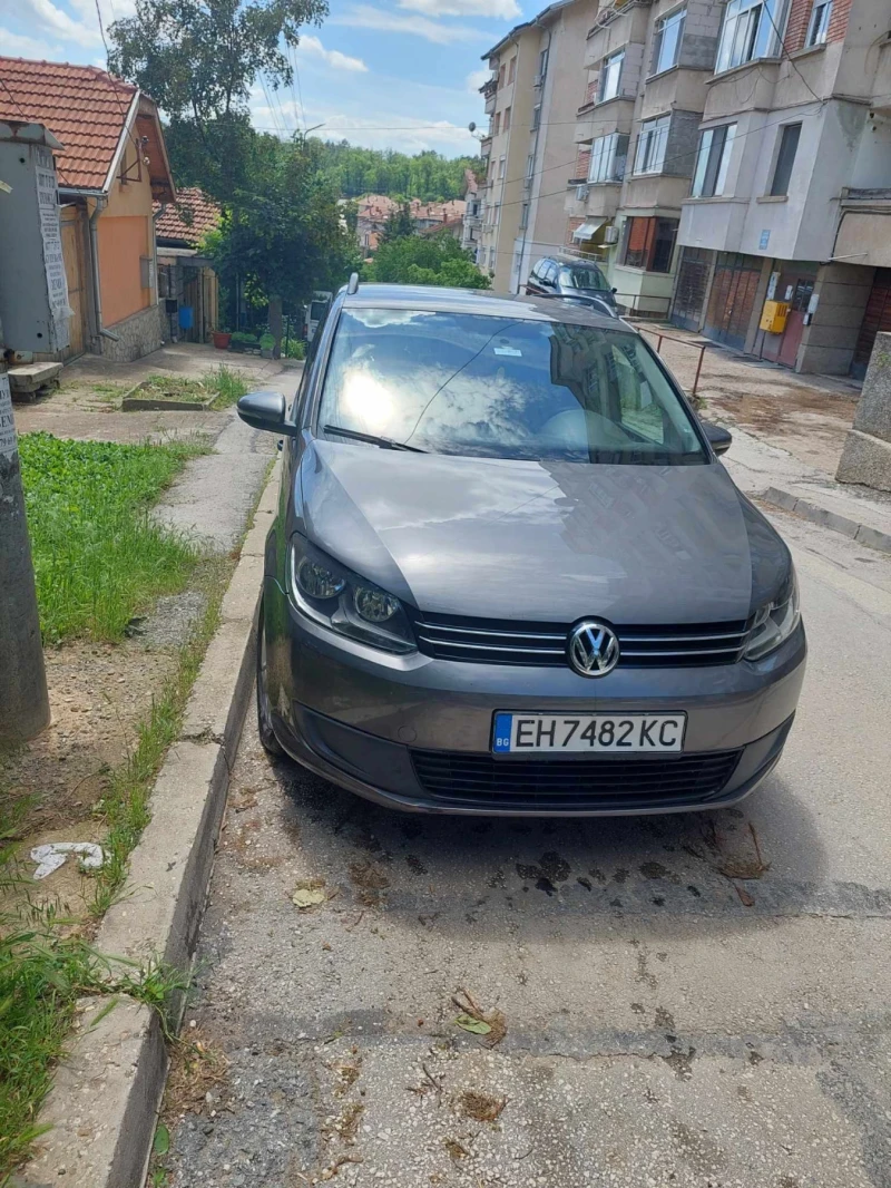 VW Touran, снимка 2 - Автомобили и джипове - 47374279