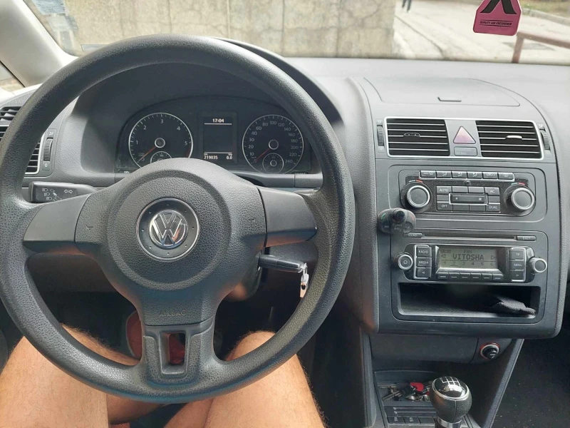 VW Touran, снимка 6 - Автомобили и джипове - 47374279