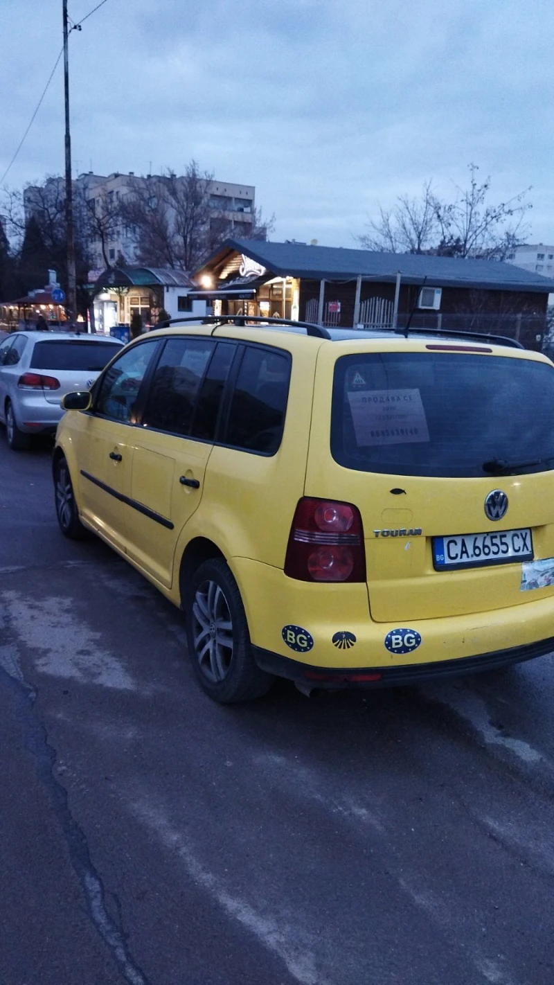 VW Touran, снимка 9 - Автомобили и джипове - 48306061