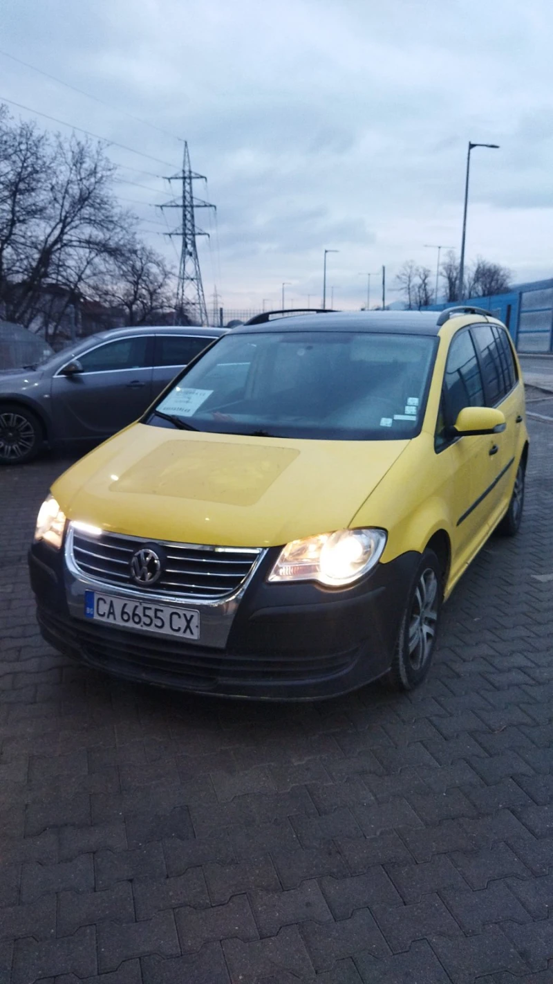 VW Touran, снимка 13 - Автомобили и джипове - 48306061