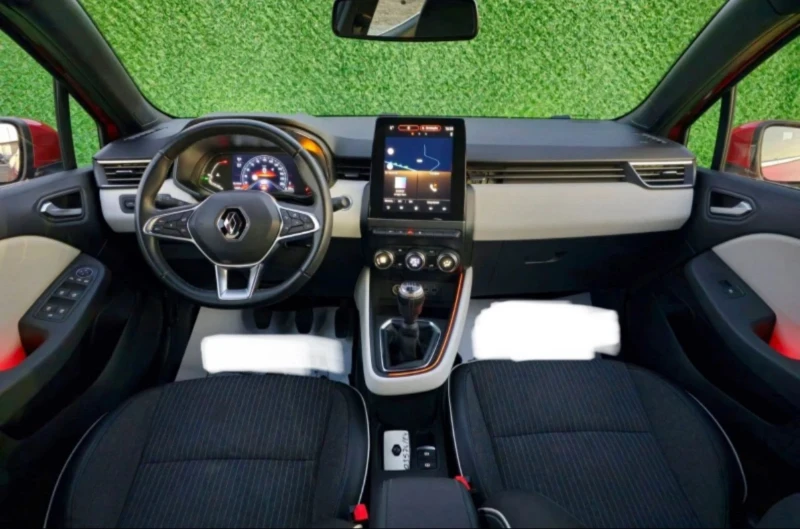Renault Clio 1.3 Turbo 140hp 6speed INTENS, снимка 2 - Автомобили и джипове - 52143608