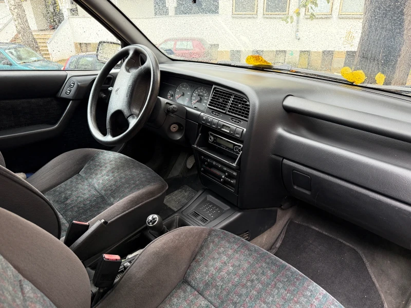Citroen Xantia 1, 6 Tentation, снимка 8 - Автомобили и джипове - 52379743