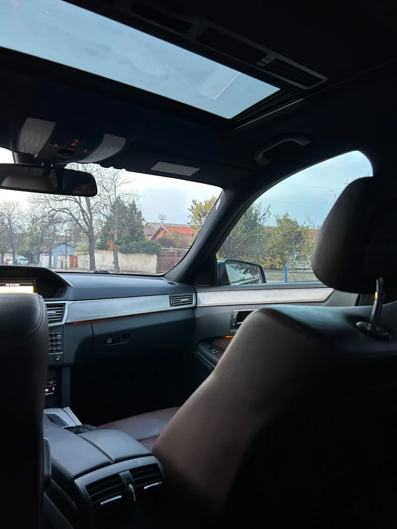 Mercedes-Benz E 250, снимка 12 - Автомобили и джипове - 52449153