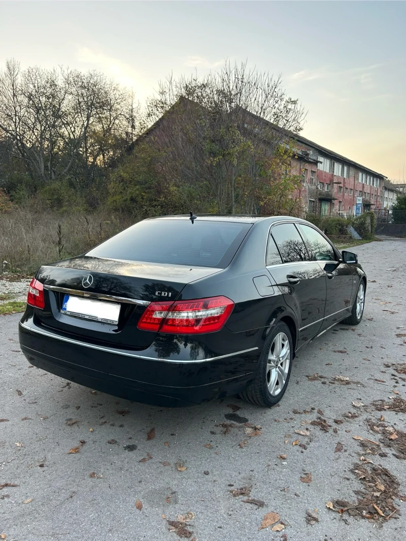 Mercedes-Benz E 250, снимка 3 - Автомобили и джипове - 52449153