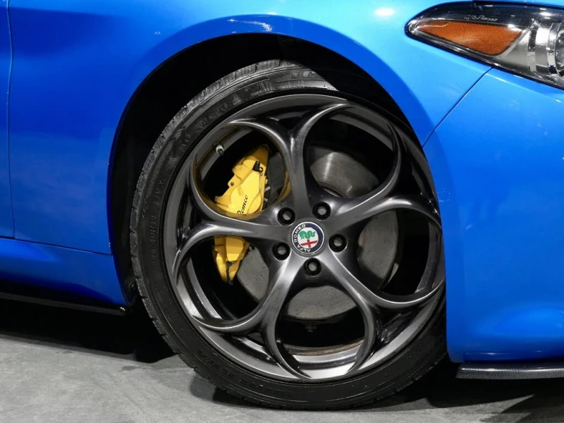 Alfa Romeo Giulia 2018 Alfa Romeo Giulia Ti Sport AWD, снимка 5 - Автомобили и джипове - 53144532