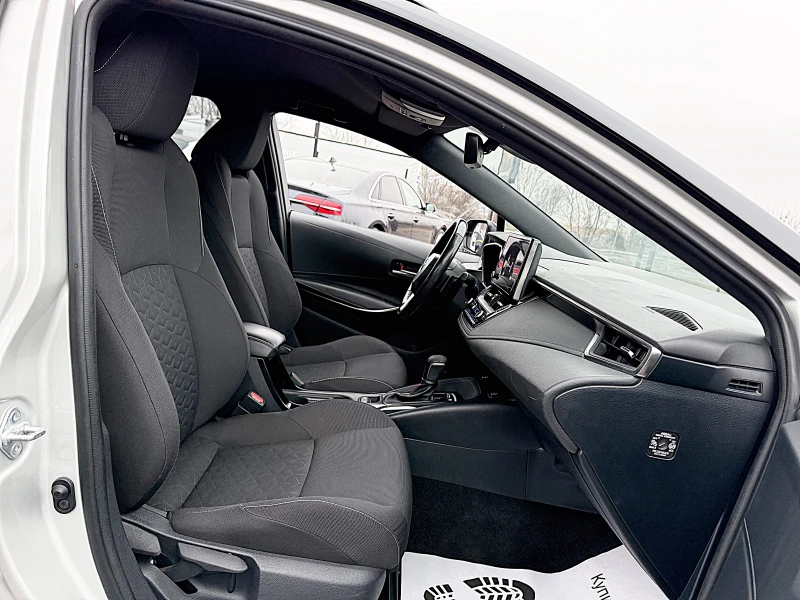 Toyota Corolla 2.0Hybrid GR-S-KAMERA-LED-XENON-DISTRONIK-ПОДГРЯВА, снимка 12 - Автомобили и джипове - 53145406