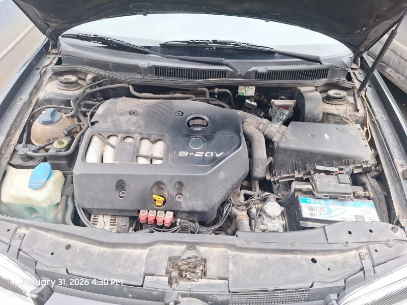 VW Golf 4 1.8i, снимка 11 - Автомобили и джипове - 53296004