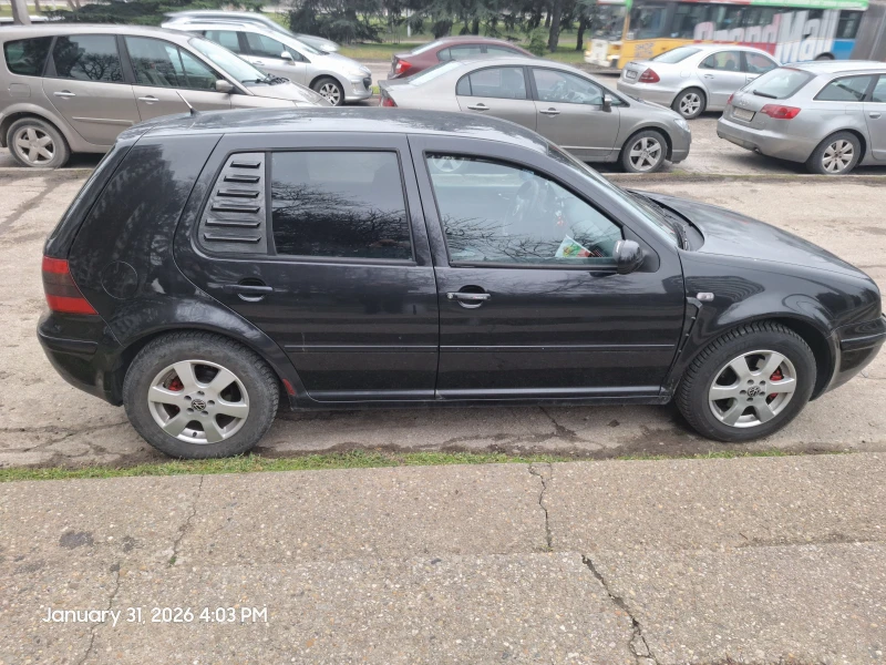VW Golf 4 1.8i, снимка 4 - Автомобили и джипове - 53296004
