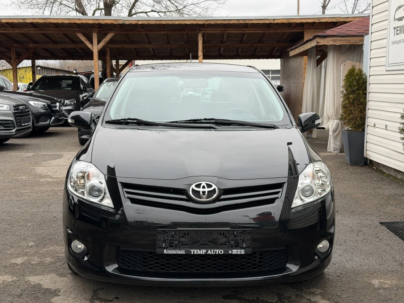 Toyota Auris 1.6i* СЪС СЕРВИЗНА ИСТОРИЯ, снимка 2 - Автомобили и джипове - 53512287