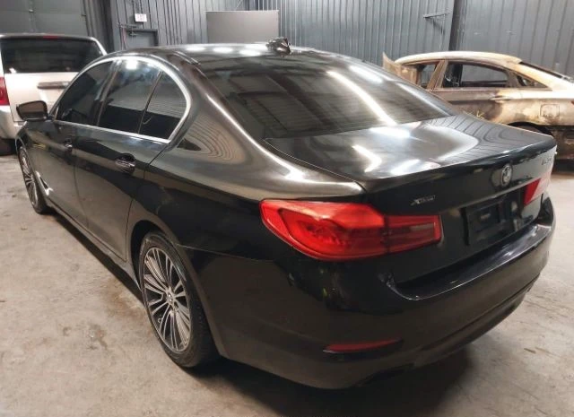 BMW 540 xDrive* Distronic* Ambient* Подгрев* Камери* , снимка 3 - Автомобили и джипове - 48764908