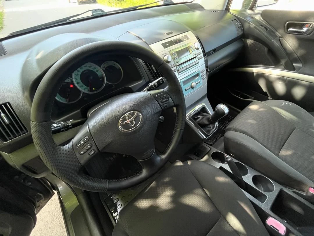 Toyota Corolla verso 2.0 D4D - изображение 7