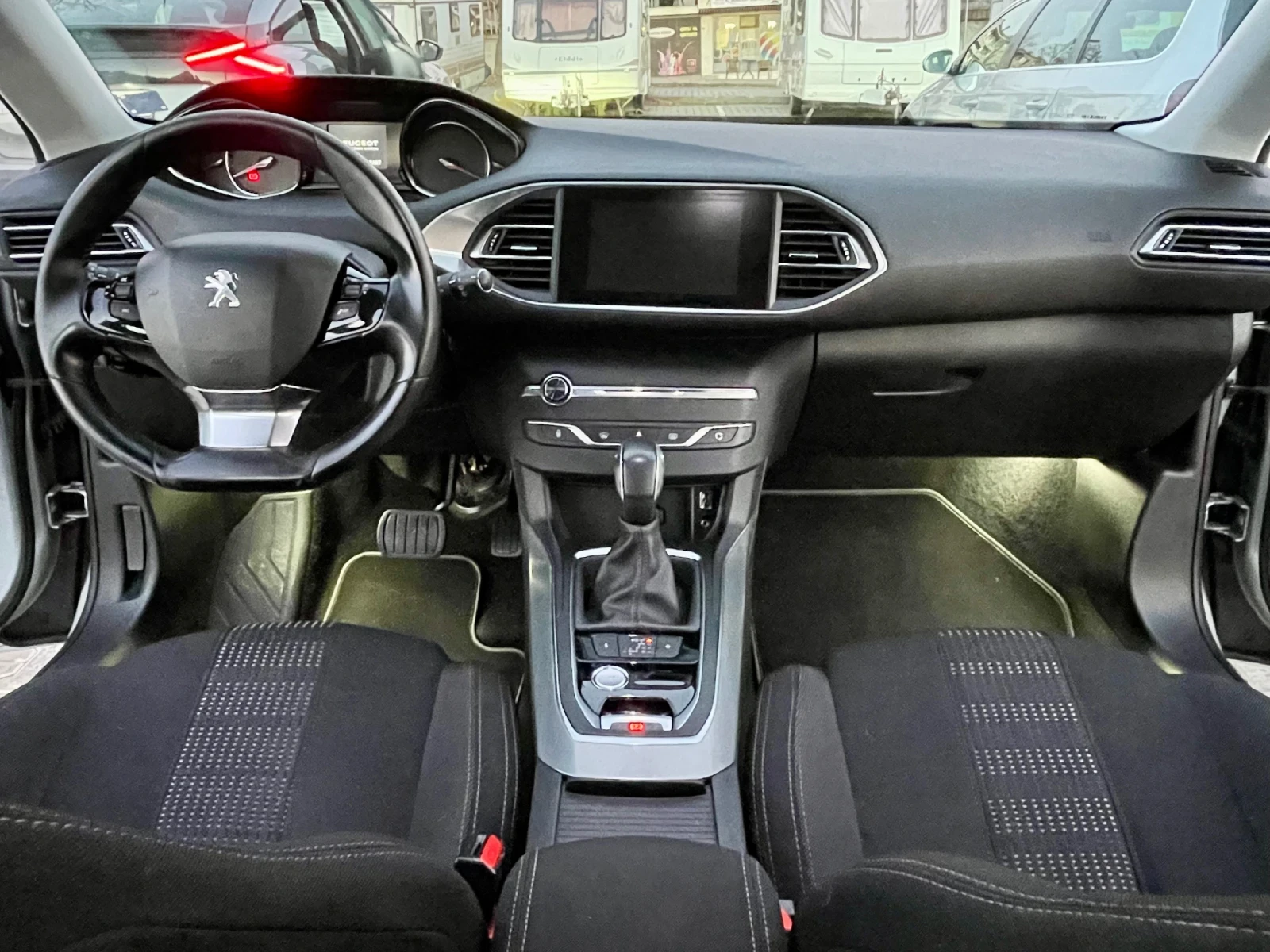 Peugeot 308 2.0HDI AUTO - изображение 7