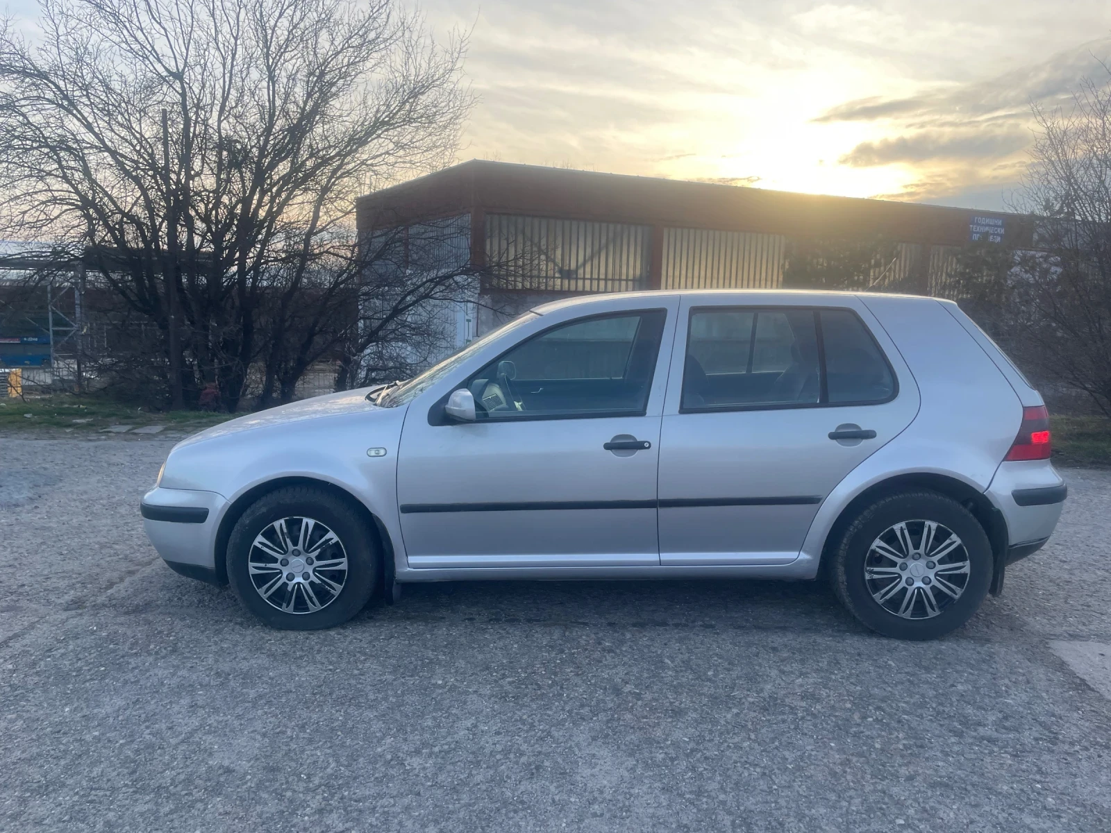 VW Golf 1.9 TDI 90 k.s. 4x4 - изображение 2