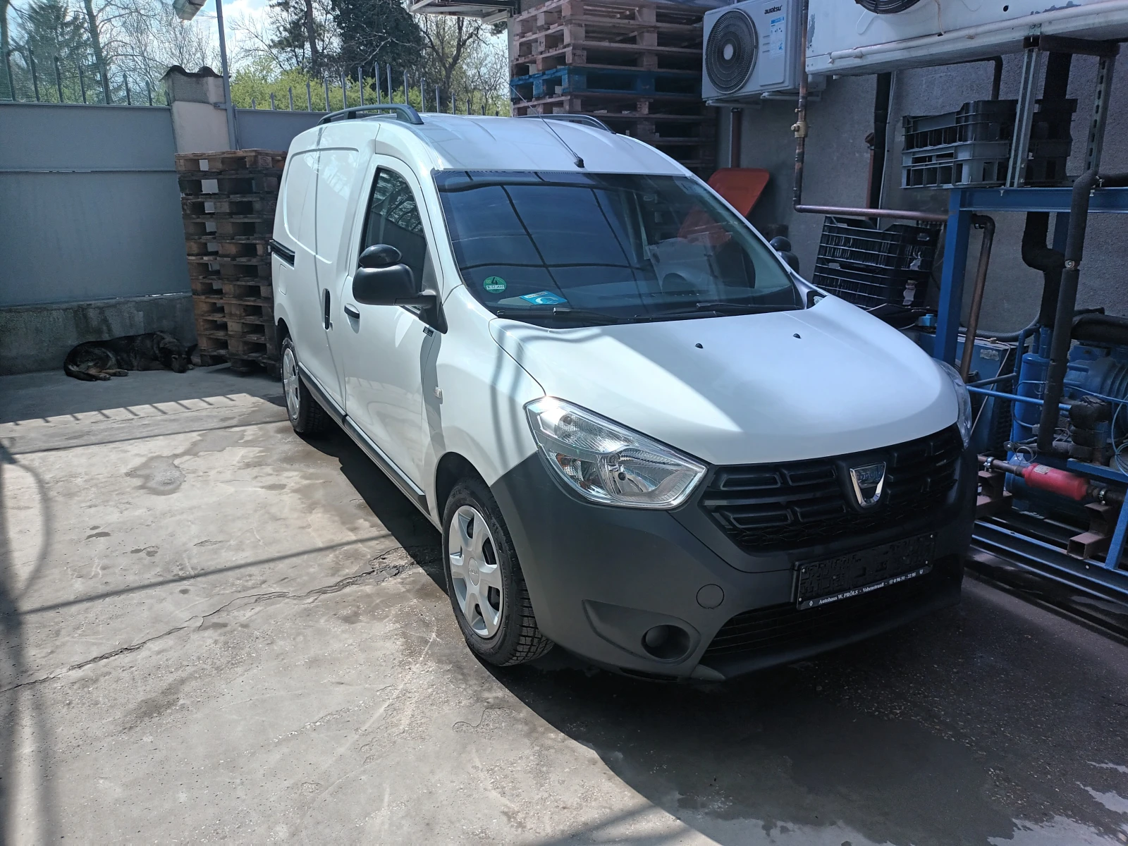 Dacia Dokker 1.6/102 к.с Nissan Motors - изображение 5