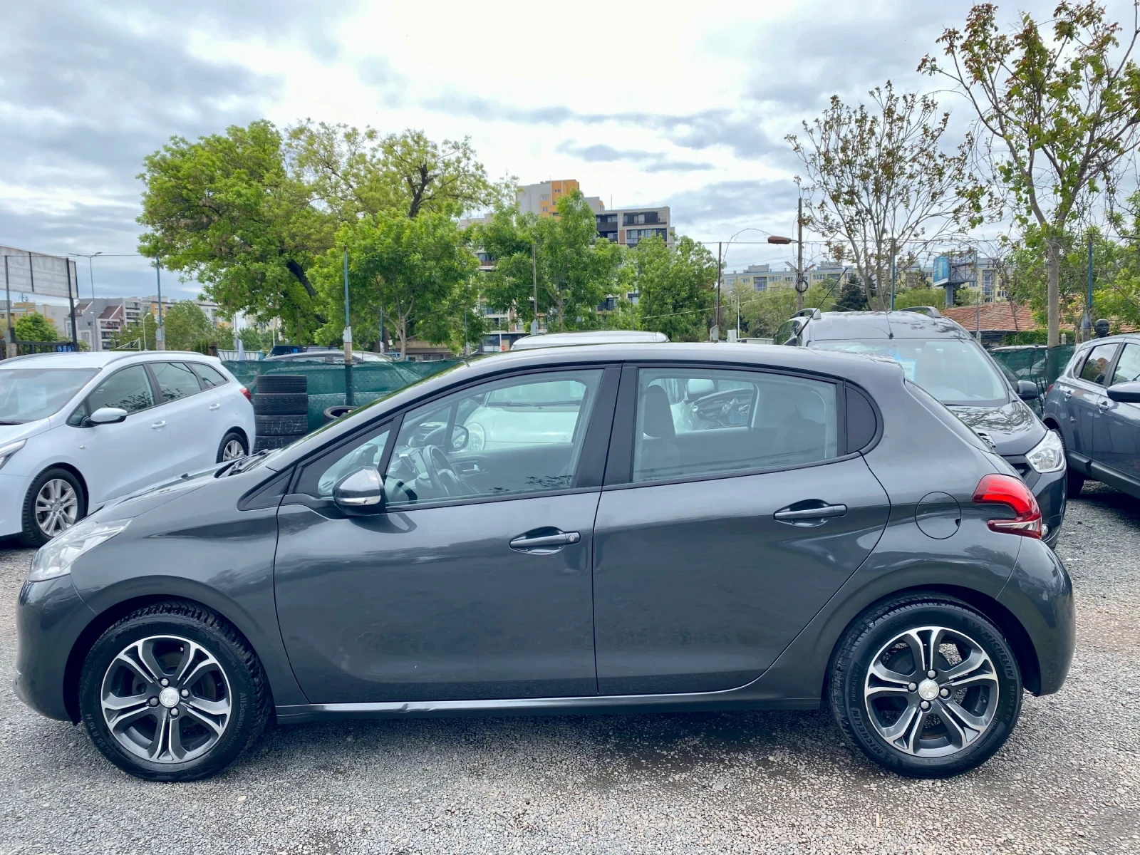 Peugeot 208  - изображение 4