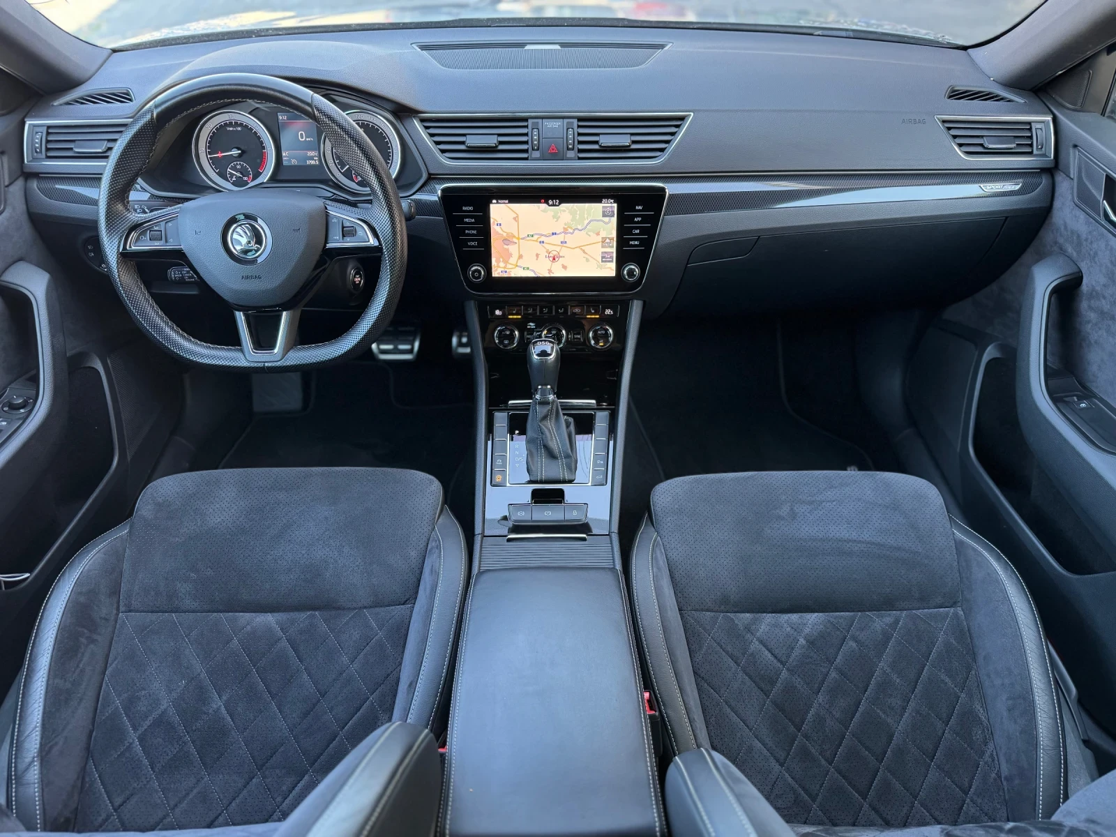 Skoda Superb 2.0TDI* Sportline* Камера* АСС* Matrix* APP* NARDO - изображение 10