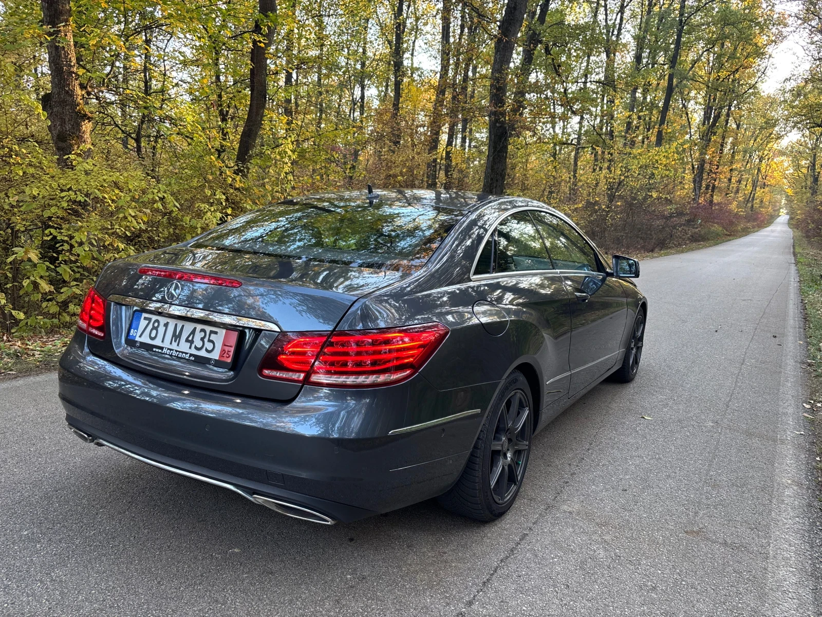 Mercedes-Benz E 350 Coupe  - изображение 6