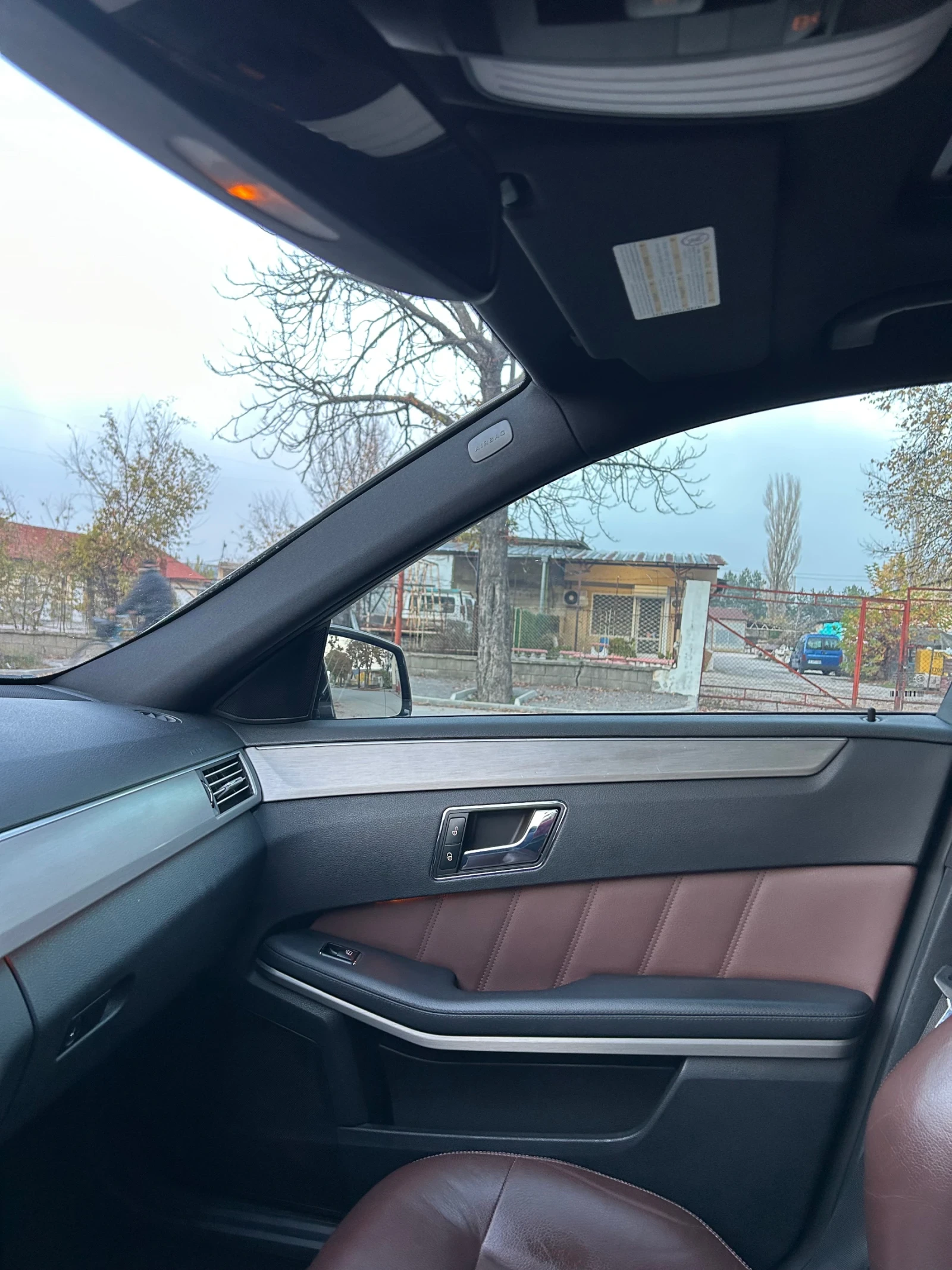 Mercedes-Benz E 250  - изображение 8