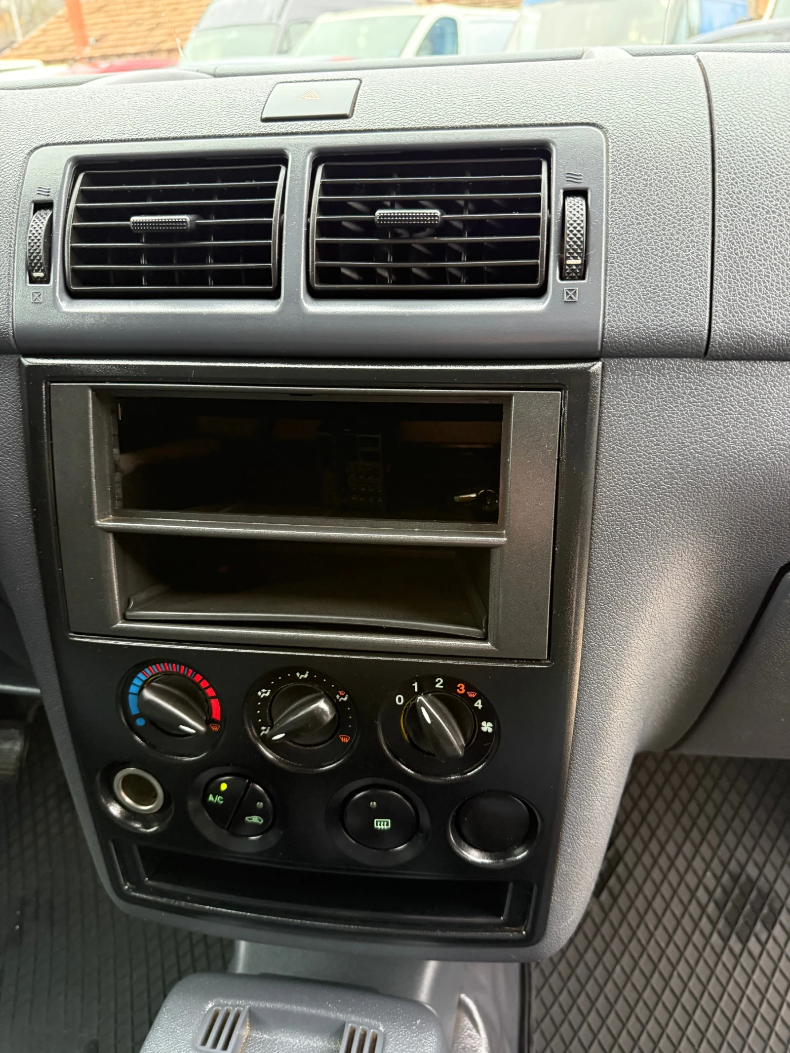 Ford Connect 1.8TDI ЛИЗИНГ - изображение 10