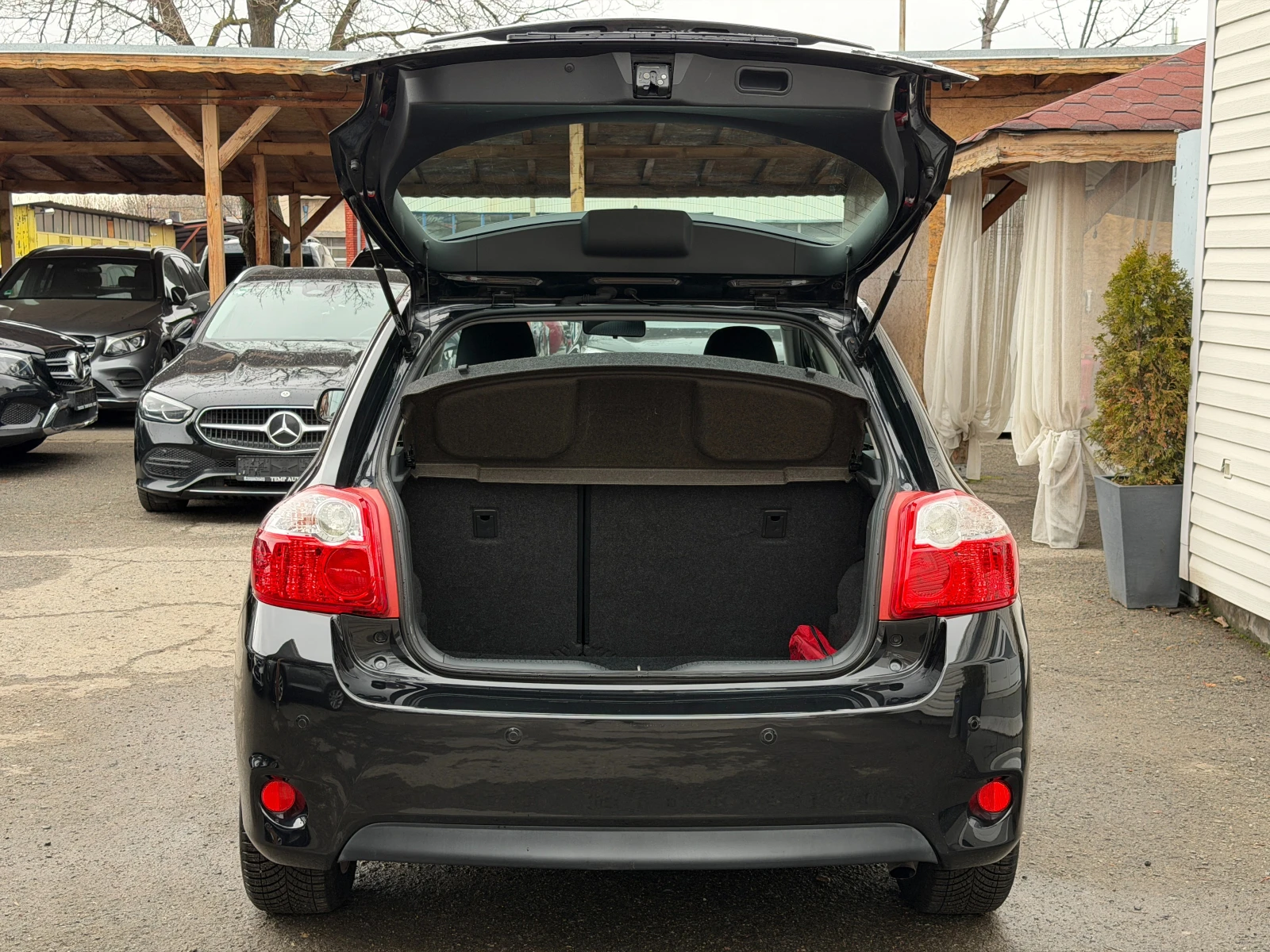 Toyota Auris 1.6i* СЪС СЕРВИЗНА ИСТОРИЯ - изображение 6