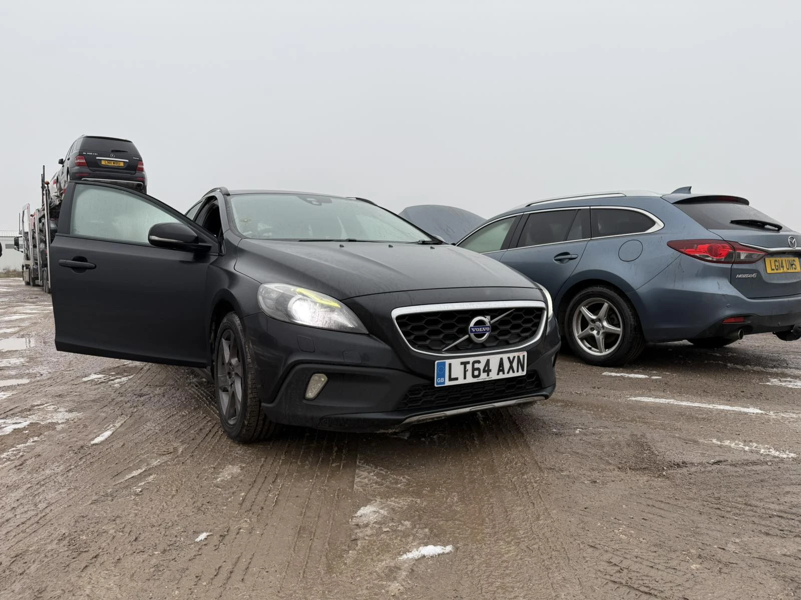 Volvo V40 Cross Country 4x4 1.6 auto, снимка 4 - Автомобили и джипове - 54031237