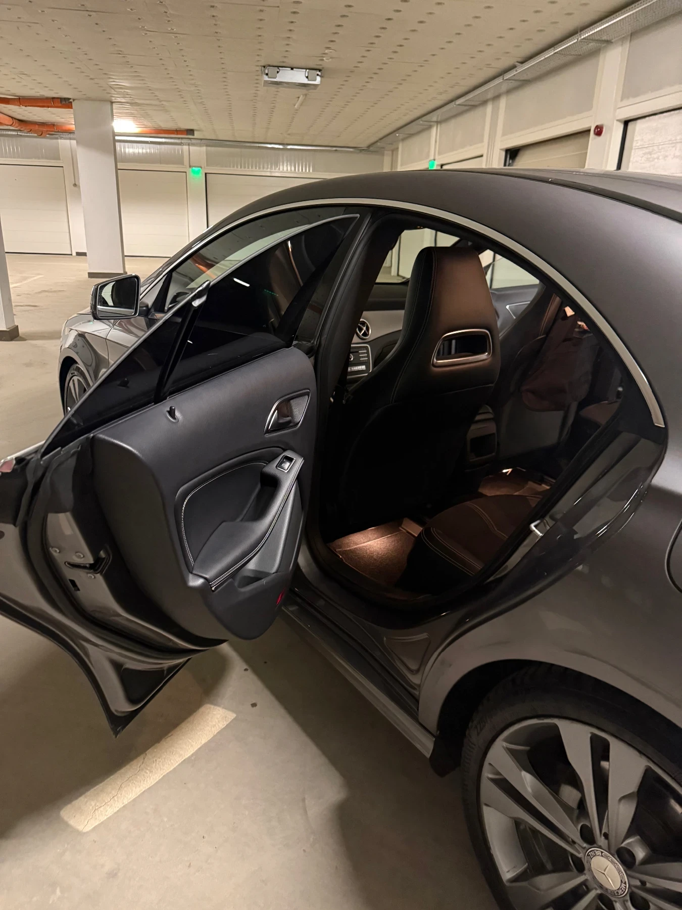 Mercedes-Benz CLA 200 D FACELIFT, снимка 3 - Автомобили и джипове - 54044094