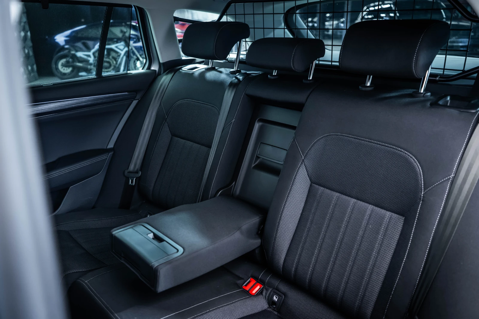 Skoda Superb 2.0 TDI * LED* DSG* Подгрев, снимка 16 - Автомобили и джипове - 54820000