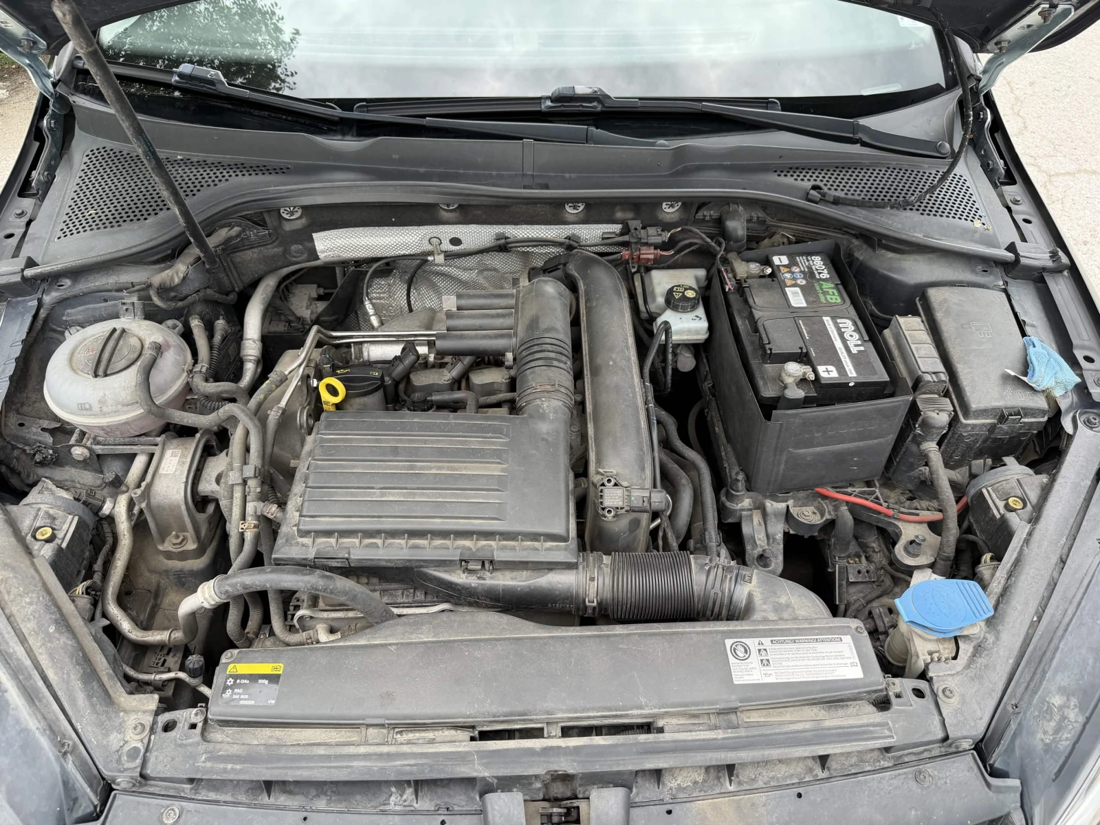 VW Golf 7 4 цилиндъра, снимка 10 - Автомобили и джипове - 55070124