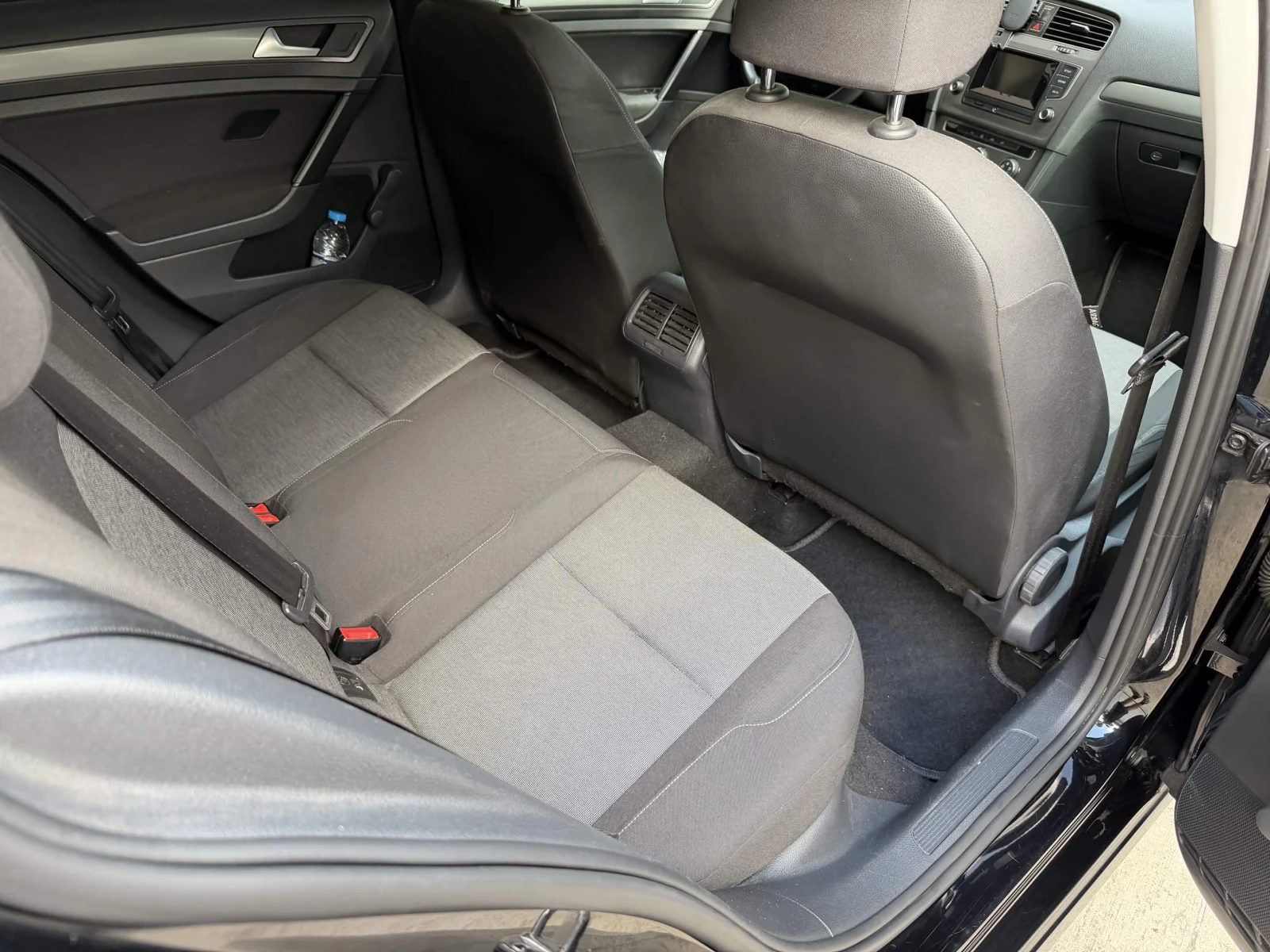 VW Golf 7 4 цилиндъра, снимка 12 - Автомобили и джипове - 55070124