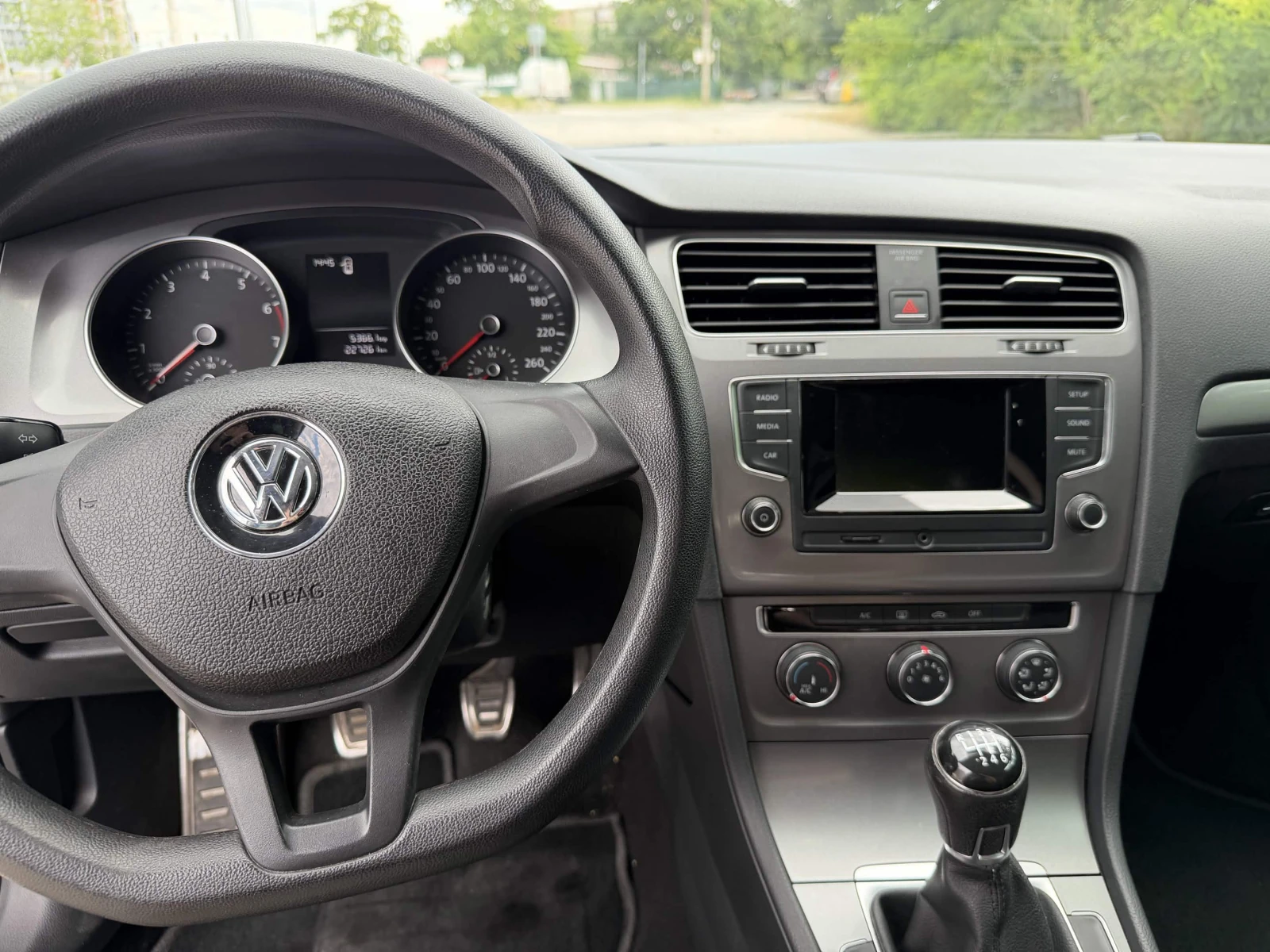 VW Golf 7 4 цилиндъра, снимка 7 - Автомобили и джипове - 55070124
