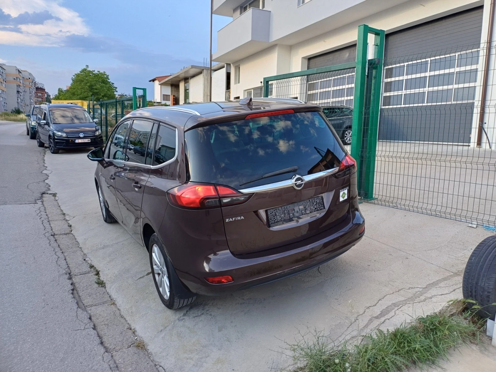 Opel Zafira 1.6 metan, снимка 4 - Автомобили и джипове - 55075680