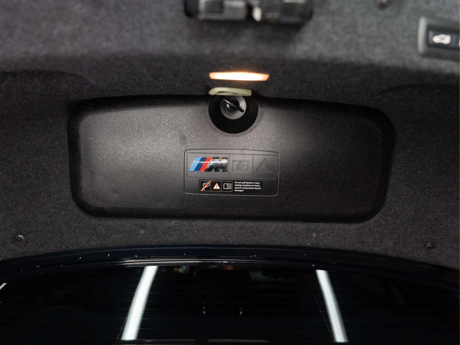 BMW 528 M PAKET* AWD, снимка 8 - Автомобили и джипове - 55311413