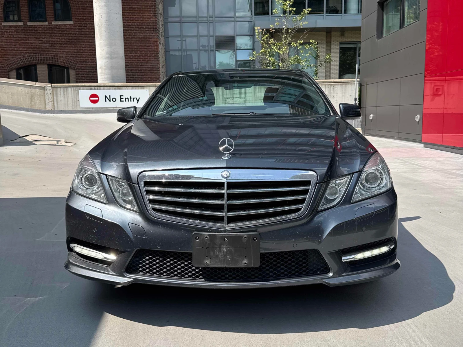 Mercedes-Benz E 350 * АВТОКРЕДИТ * ГЛАВНО ПРЕДСТАВИТЕЛСТВО, снимка 2 - Автомобили и джипове - 55811813