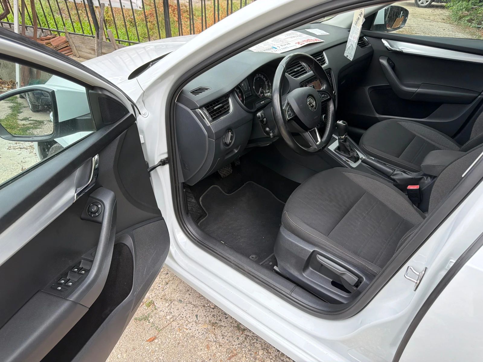 Skoda Octavia 1.6TDI, снимка 12 - Автомобили и джипове - 55930526