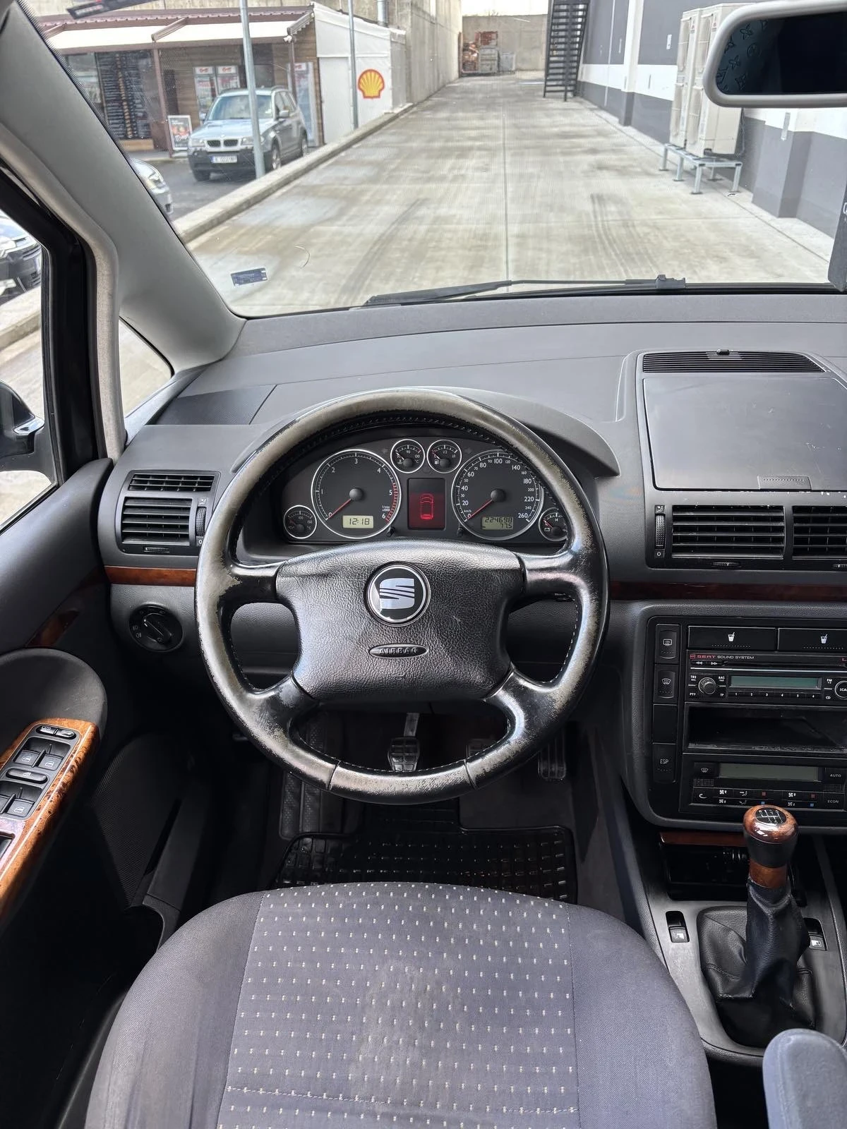 VW Sharan 1900 TD 116 k, снимка 8 - Автомобили и джипове - 56298740