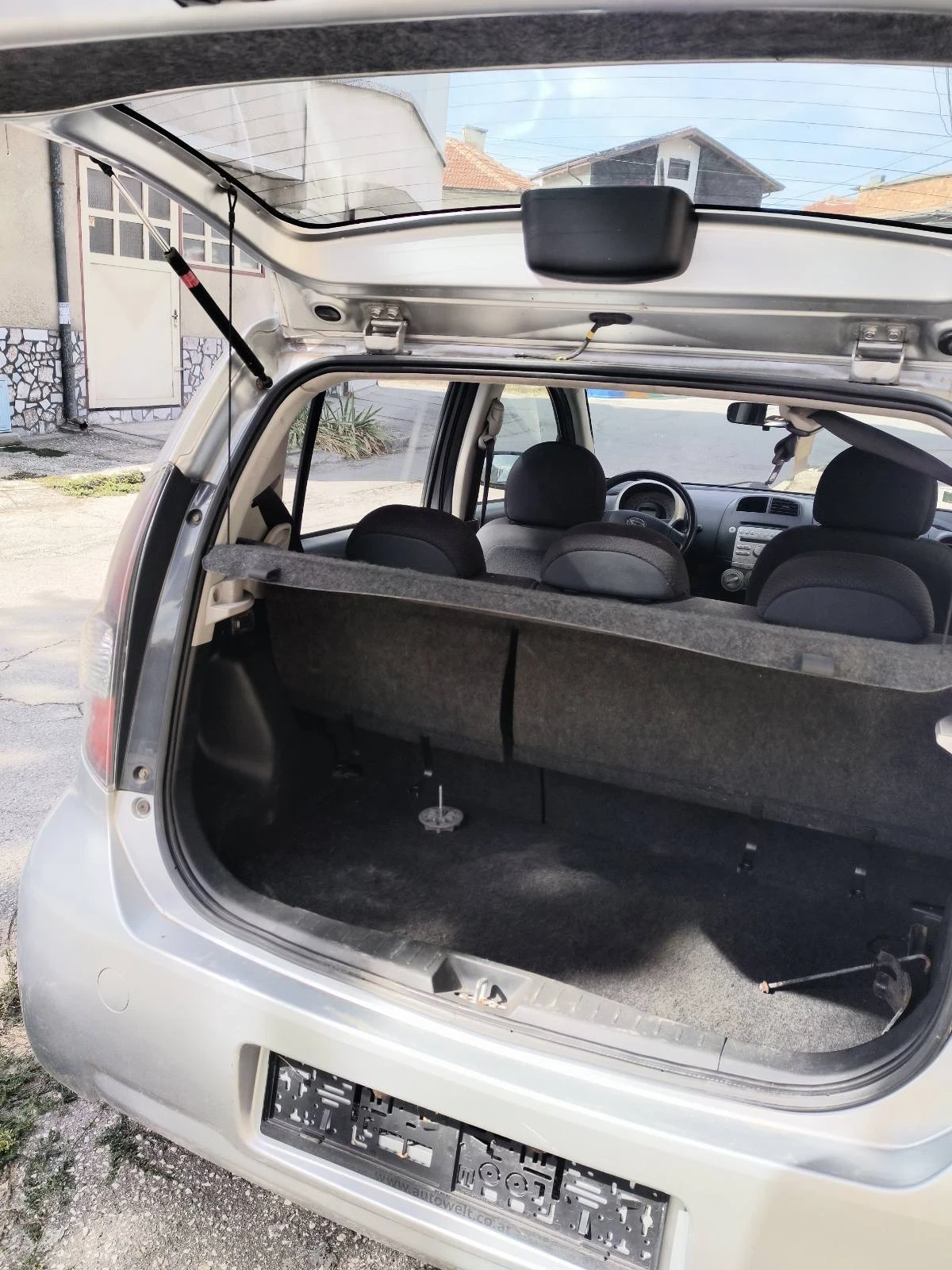 Daihatsu Sirion, снимка 4 - Автомобили и джипове - 56561241