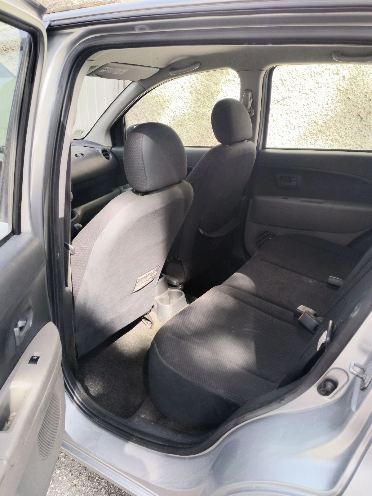 Daihatsu Sirion, снимка 5 - Автомобили и джипове - 56561241