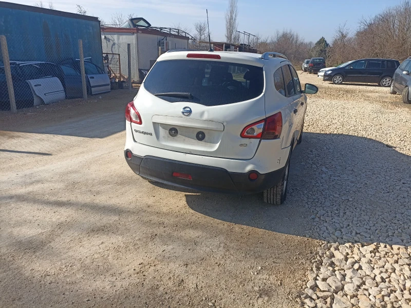 Nissan Qashqai 1,5 DCI, снимка 4 - Автомобили и джипове - 44470321