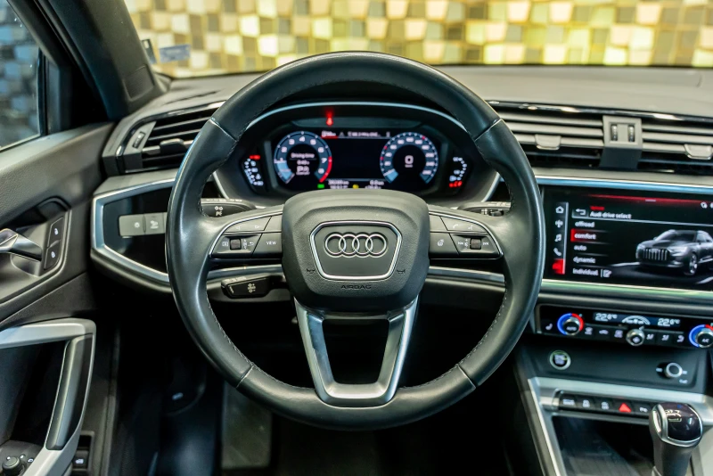 Audi Q3 45 TFSI Quattro, снимка 15 - Автомобили и джипове - 52085609