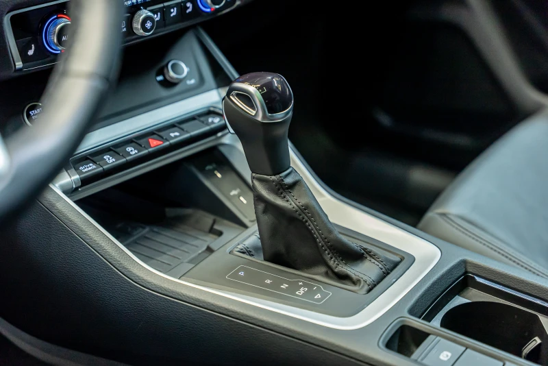 Audi Q3 45 TFSI Quattro, снимка 8 - Автомобили и джипове - 52085609