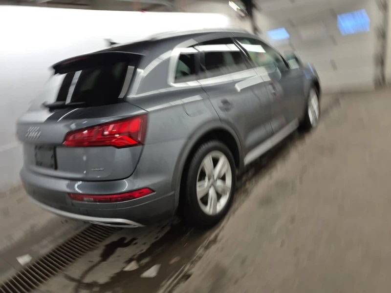 Audi Q5 * TECHNIK * CARFAX * БЕЗ ПЪРВОНАЧАЛНА ВНОСКА, снимка 3 - Автомобили и джипове - 52827053