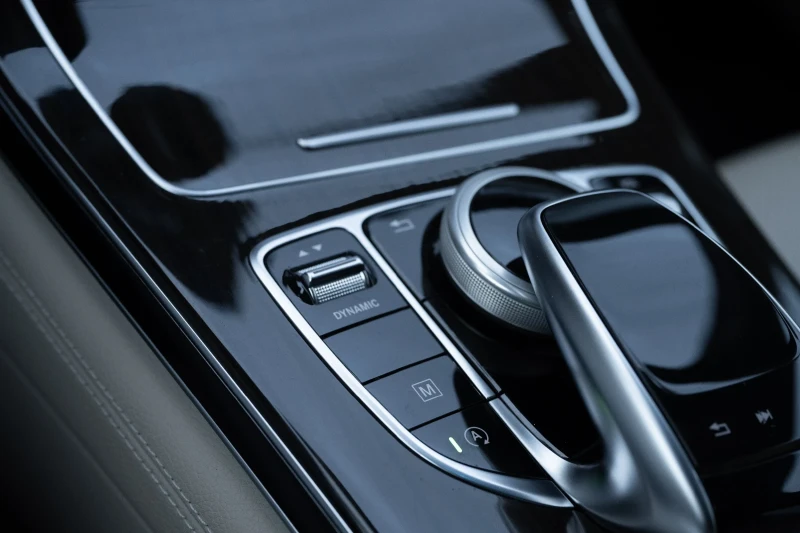 Mercedes-Benz GLC 300 GLC 300 4MATIC AMG Line, снимка 12 - Автомобили и джипове - 53499749