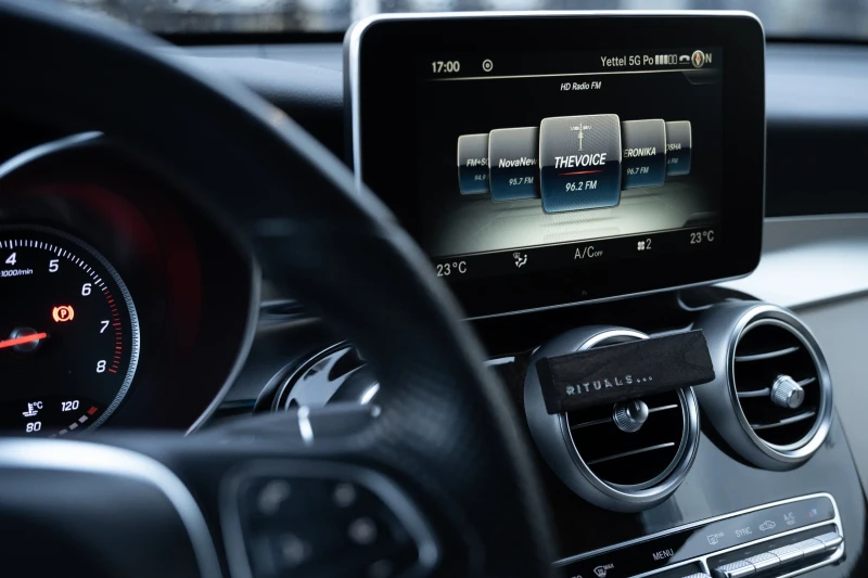 Mercedes-Benz GLC 300 GLC 300 4MATIC AMG Line, снимка 13 - Автомобили и джипове - 53499749