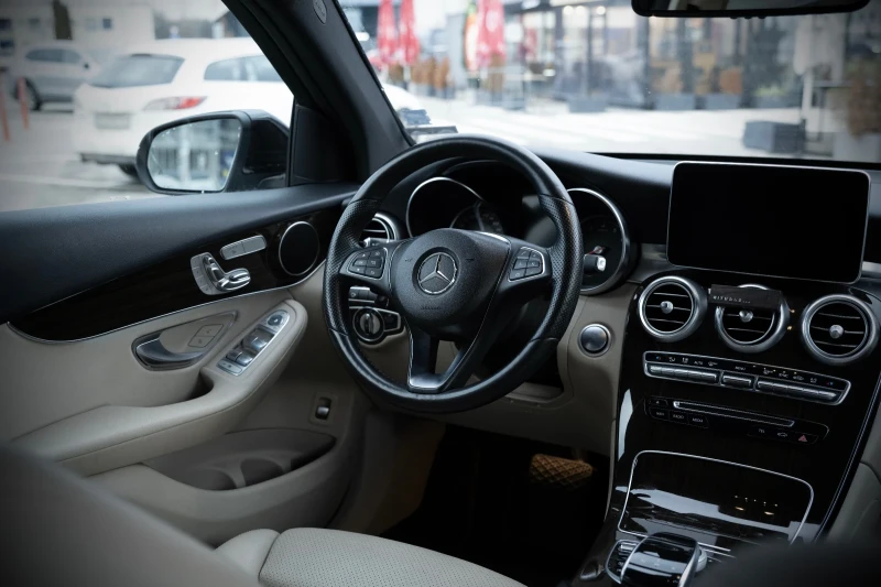 Mercedes-Benz GLC 300 GLC 300 4MATIC AMG Line, снимка 9 - Автомобили и джипове - 53499749