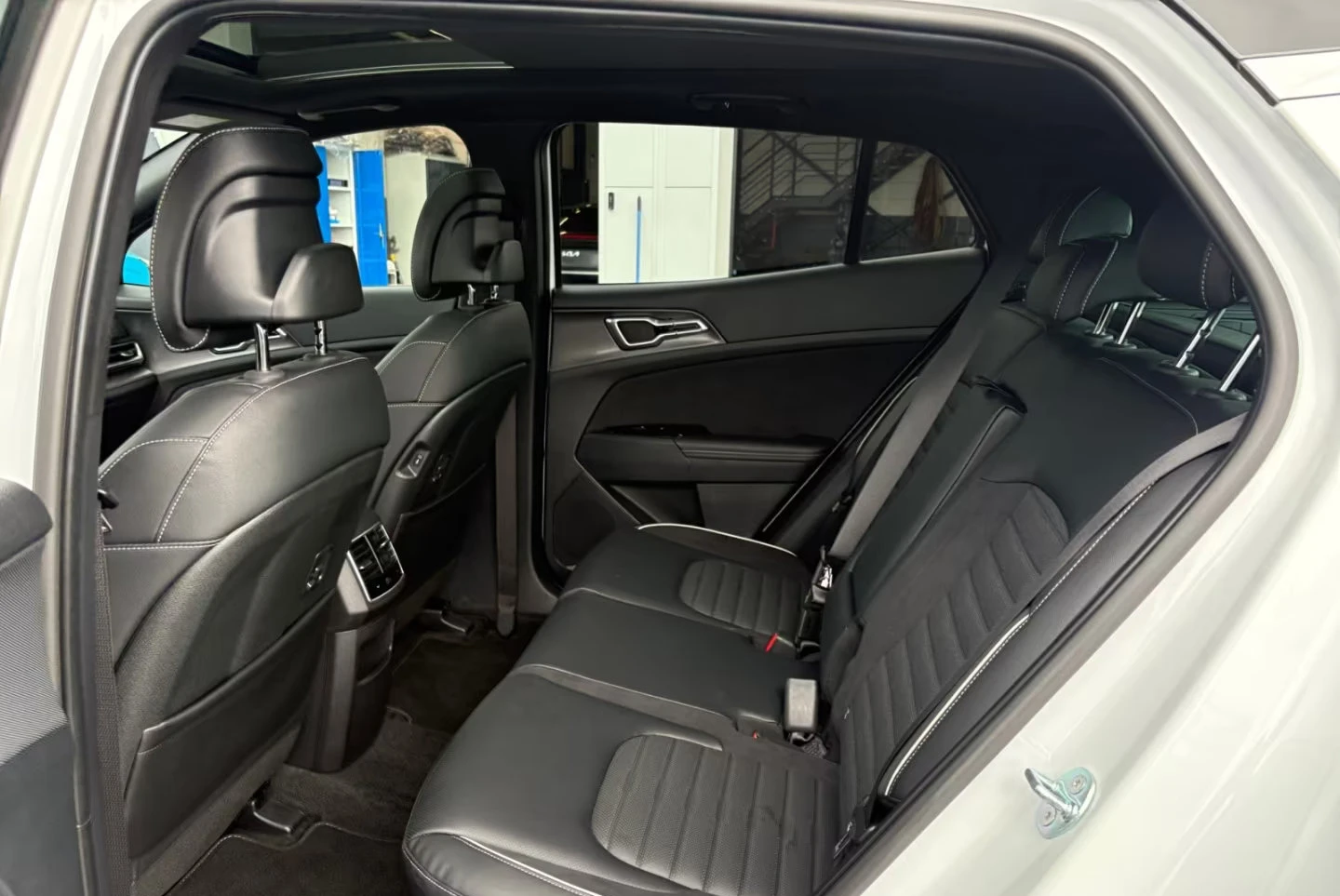 Kia Sportage 1.6PHEV/252HP/GT-LINE/PANO/MEMO/4WD/LED/808g | Mobile.bg � ����������� 14