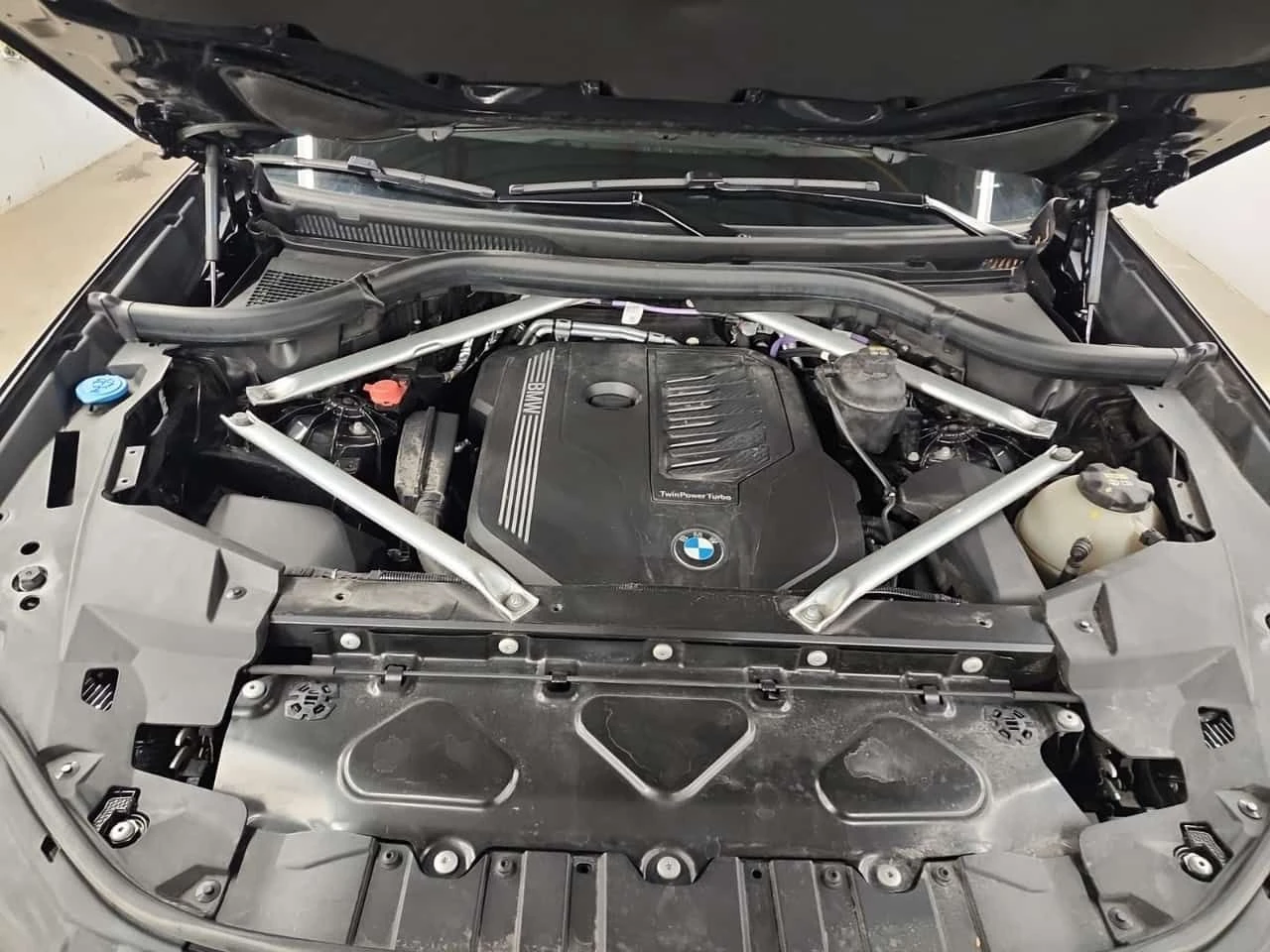 BMW X5 * XDRIVE40I * PANO * ПОДГРЕВИ * 2 КЛЮЧА * CARFAX, снимка 16 - Автомобили и джипове - 54129286