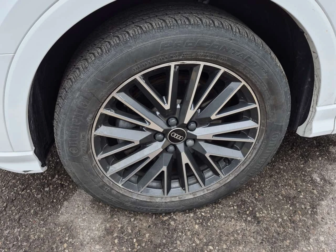 Audi Q3 * KOMFORT * CARFAX * 2 КЛЮЧА * ПАНОРАМА * , снимка 7 - Автомобили и джипове - 54369424